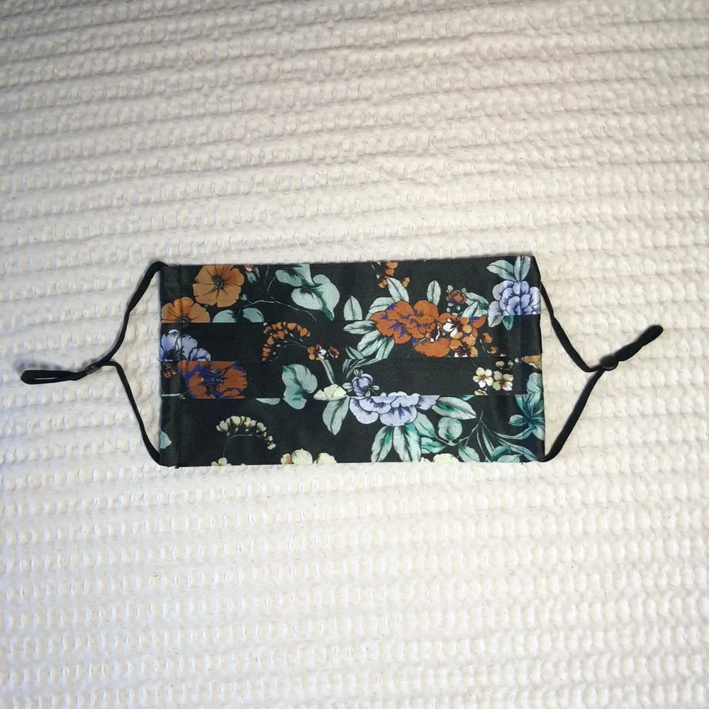 JOHNNY WAS NWT Floral Black Pleated Face Mask - Multicolor Floral Print